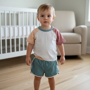 Toddler 2-piece summer outfit size 9-12 months